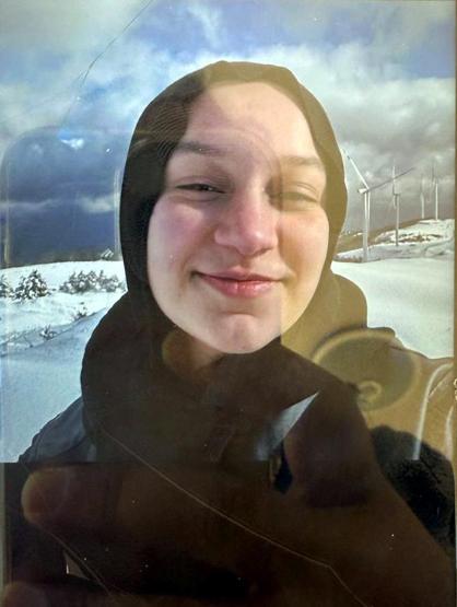 Tüm ailesini kaybetmişti Çöken binadan sağ kurtarılan Dilara taburcu oldu