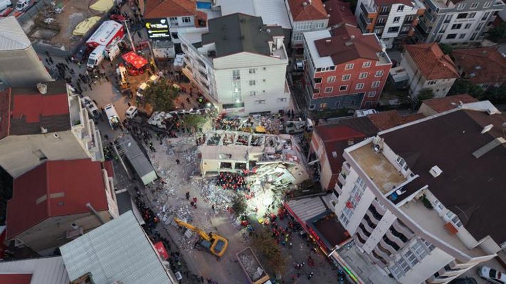 Tüm ailesini kaybetmişti Çöken binadan sağ kurtarılan Dilara taburcu oldu