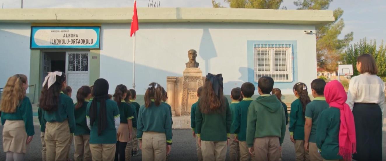 UZAK ŞEHİR BİRİNCİ YILINI ZİRVEDE KUTLADI