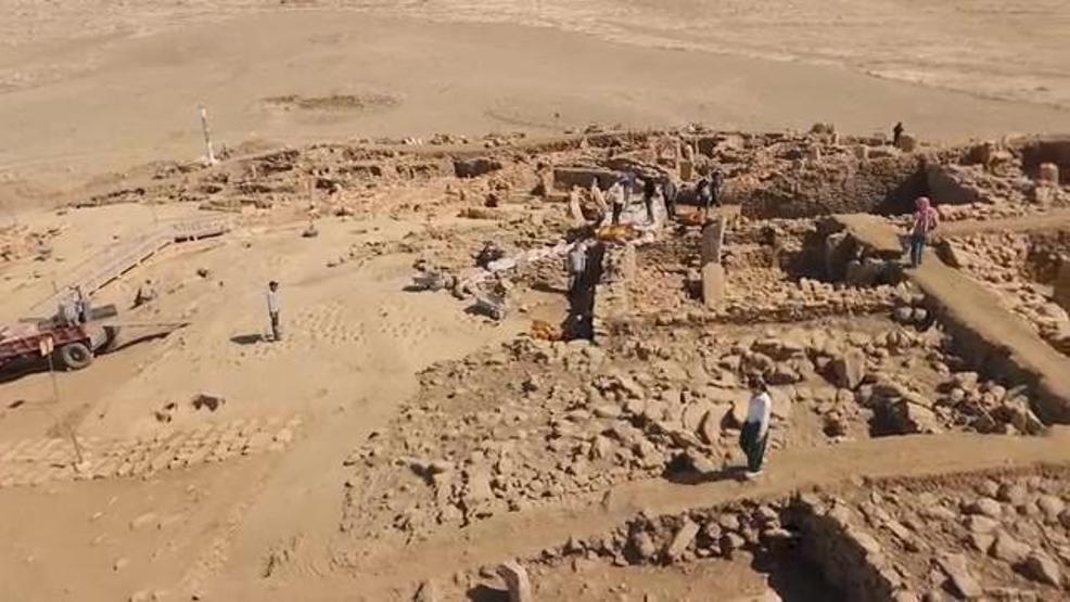 10 bin km öteden gelip Göbeklitepe ve Karahantepeyi incelediler BAŞLANGICIN SONU...
