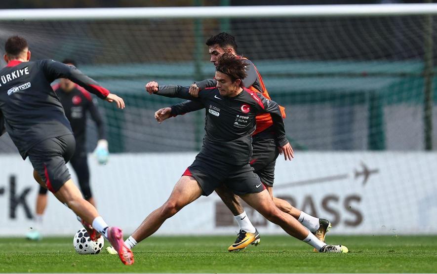 A Millî Takım, Bulgaristan ve İspanya mesaisini sürdürüyor