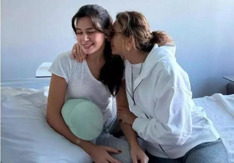 Sibil Çetinkaya’dan Yeni Açıklama Hastanede Günlerce Tedavi Gören Fenomen Son Durumunu Paylaştı