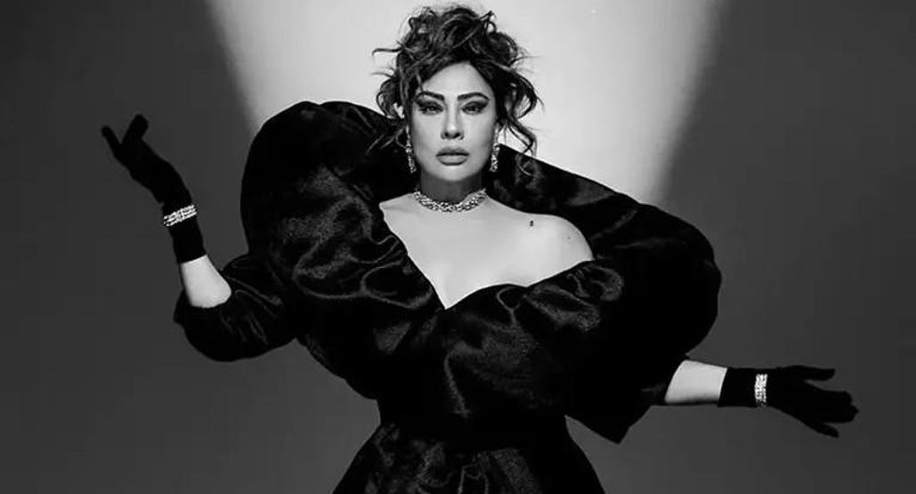 Işın Karaca Sevenlerini Korkuttu Hastaneden Paylaştığı Fotoğraf Gündem Oldu