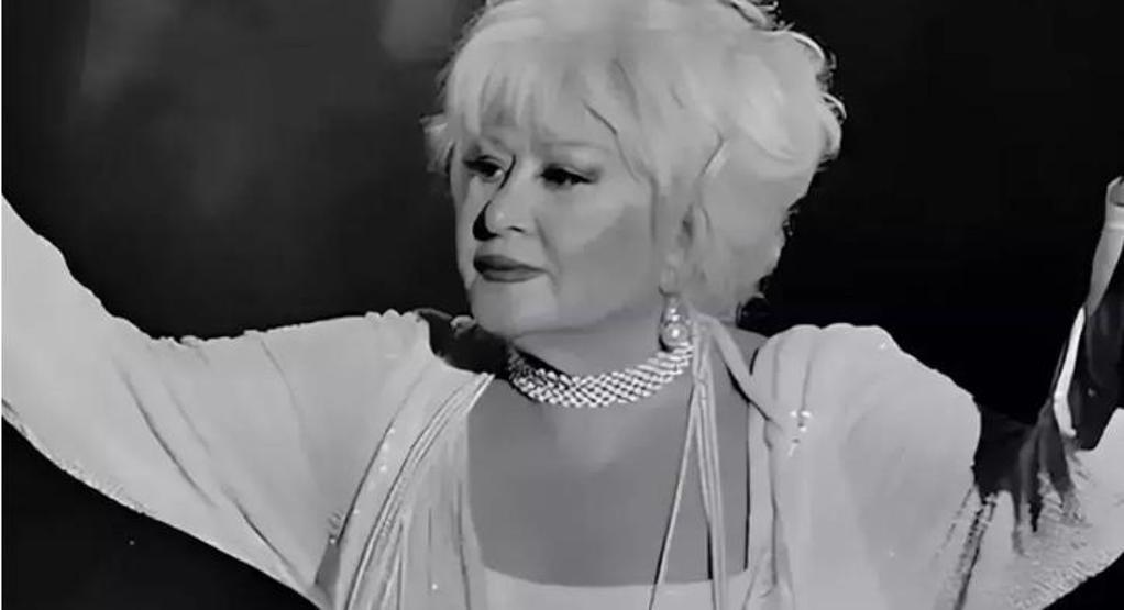 Muazzez Abacı’dan Duygusal Veda: Baba Özlemi ve Müzik Hayatının Başlangıcı