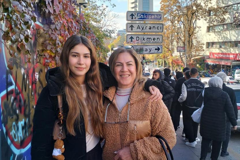 Önünde uzun kuyruklar olmuştu Kızılay tabelası, 3üncü kez yenilendi