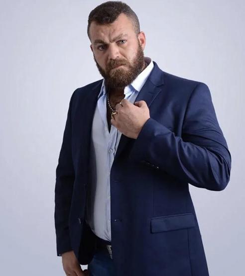 Beyzbol sopasıyla darp Oyuncu Bahadır Ünlüden çalışanına korkunç şiddet: Gözaltına alındı