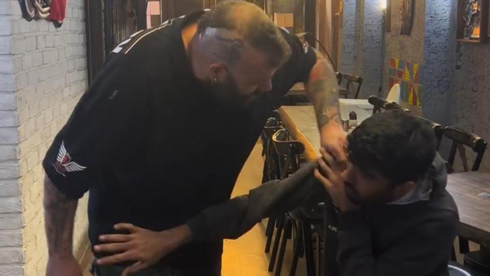 Beyzbol sopasıyla darp Oyuncu Bahadır Ünlüden çalışanına korkunç şiddet: Gözaltına alındı