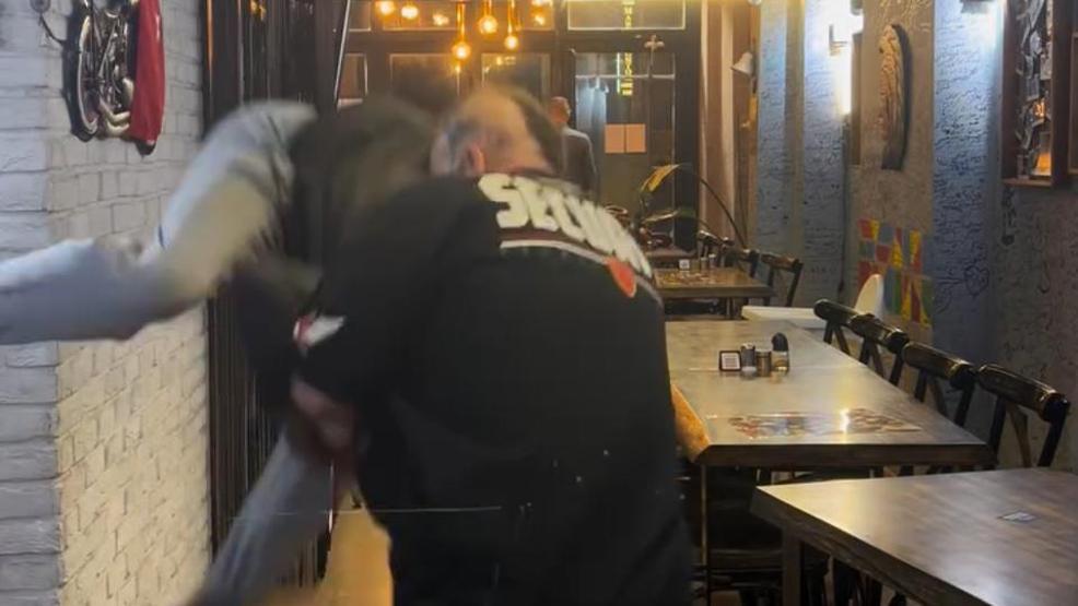 Beyzbol sopasıyla darp Oyuncu Bahadır Ünlüden çalışanına korkunç şiddet: Gözaltına alındı