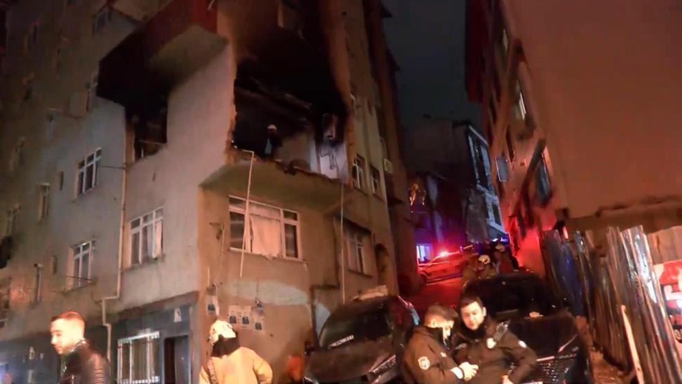 Kağıthanedeki patlamadan yeni görüntüler: Ne oluyor, yangın çıktı