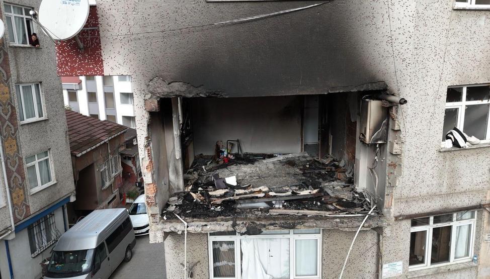 Kağıthanedeki patlamadan yeni görüntüler: Ne oluyor, yangın çıktı