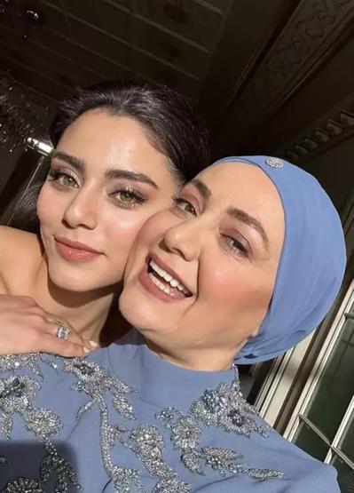 Kızılcık Şerbetinde Yaprak Dökümü Diziden Ayrılanların İlk Hamlesi Bu Oldu...Bakın Sosyal Medyada Kim Kimi Engelledi