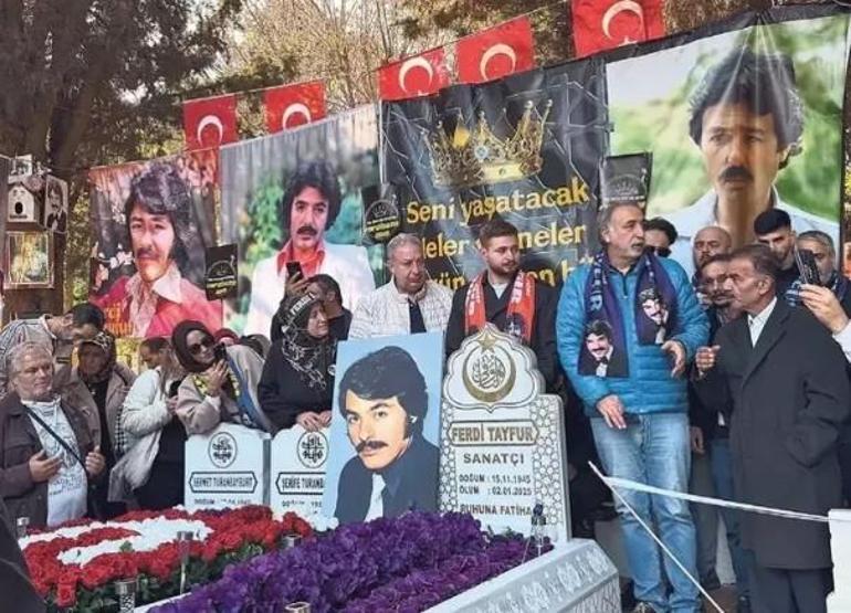 Ferdi Tayfur 80. Yaş Gününde Mezarı Başında Hüzün ve Dualarla Anıldı