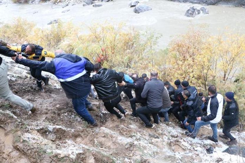 SON DAKİKA HABERİ: Zap Suyundaki felaketten acı haber geldi Yaralılardan 2si hayatını kaybetti