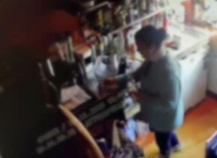 Ayben Özçilingir Turtura’nın sağlık durumu nasıl Böcek Ailesinin ardından 2. vaka: Türk kahvesi içen Ayben Özçilingir Turtura yoğun bakımda