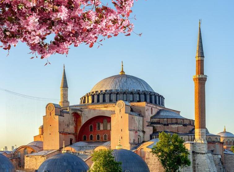 DİYANET CUMA NAMAZI SAATLERİ 21 KASIM 2025 | Ankara, İzmir, İstanbulda Cuma Namazı Saat Kaçta