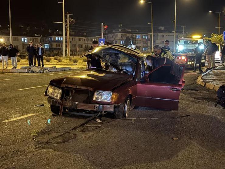 Nevşehirde feci kazada kişi hayatını kaybetti Otomobil bu hale geldi