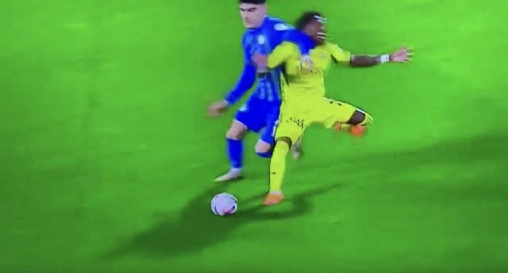 Ç. Rizespor - Fenerbahçe maçının tartışmalı pozisyonları incelendi: Hakemin kararları hatalı...