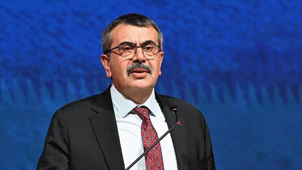 OKULLARDA ARA TATİL KALKIYOR MU İlkokul, ortaokul ve liselerde ara tatil kalkacak mı Bakan Tekin: Velilerden çok talep geliyor...