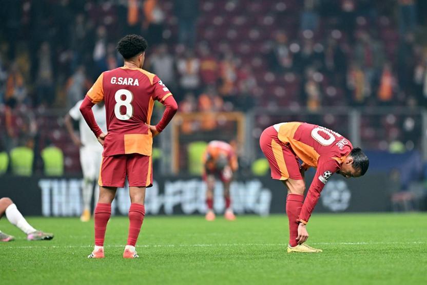 Galatasarayın yıldızına eleştiri: Artık lüks değil, yük