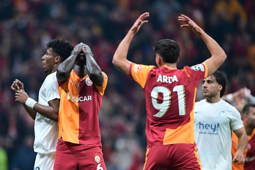 Galatasarayın yıldızına eleştiri: Artık lüks değil, yük
