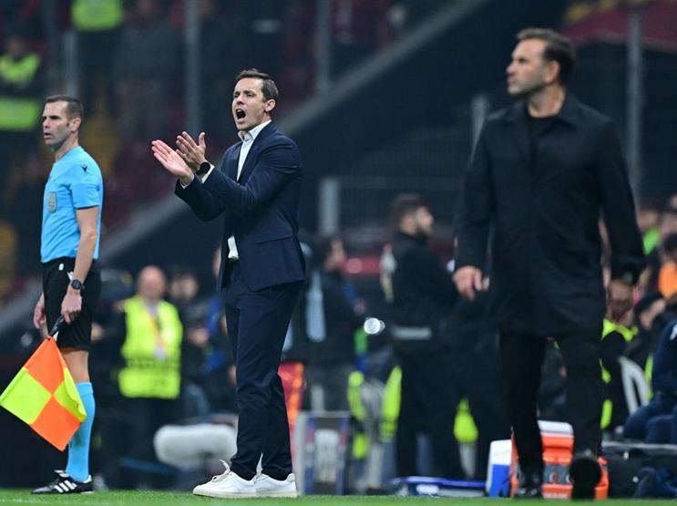 Galatasarayın yıldızına eleştiri: Artık lüks değil, yük