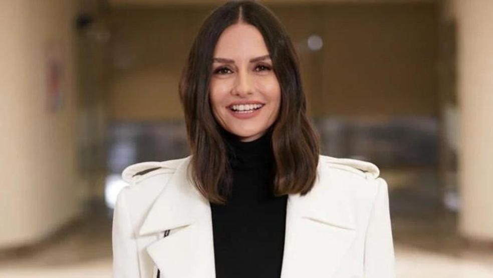 Fotoğraftaki Ünlü İsmi Tanıdınız mı Nostaljik Paylaşım: “Ne Kadar Güzel Yüzlüymüşüm”