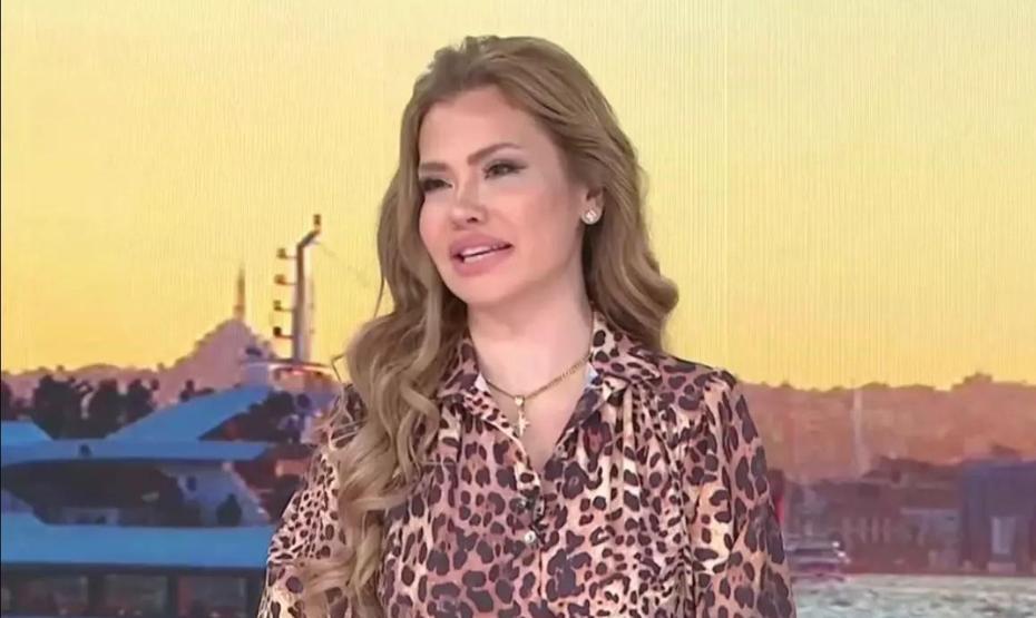 Takıntılı Hayranıyla Uğraşıyor Şarkıcı Lara’dan Yasal Hamle