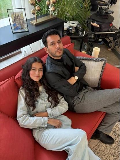 SIRLAR EKRANDA, KAHKAHA SETTE