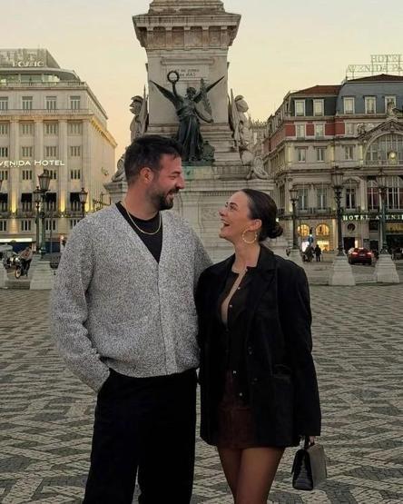 İsmail Demirci ve Hande Soral’dan Lizbon Çıkarması Peş Peşe Paylaşımlar Sanal Medyayı Salladı