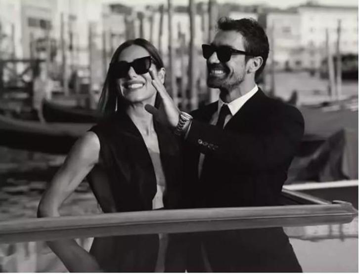 İbrahim Çelikkol Dubai’de Ödül Aldı Sahnede Eşine Aşkını Haykırdı