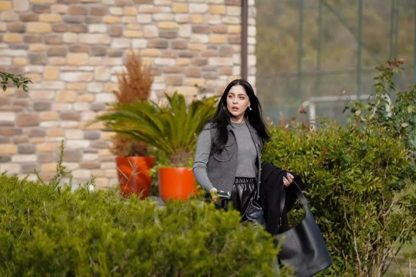 Güller ve Günahlarda Sır Fırtınası Kübra Ünlü Yazdı...