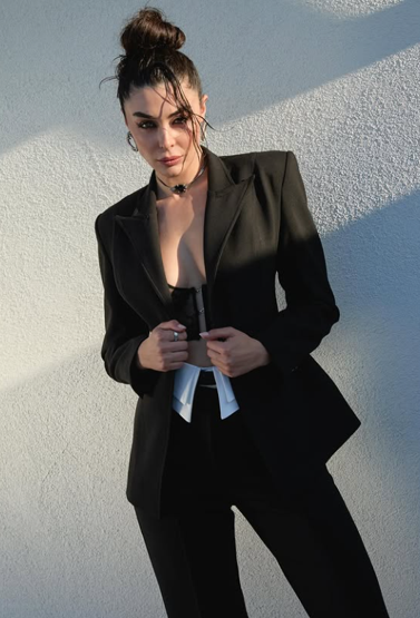 Büşra Cebe: Eşref Rüya Bir Oyunbaz Takımı