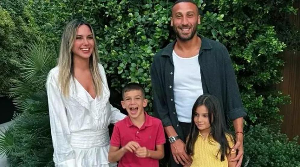 Cenk Tosun’dan Çıkan Boşanma İddialarına Net Yanıt: “Ailemizi Hedef Alan Haberler Gerçek Dışı”