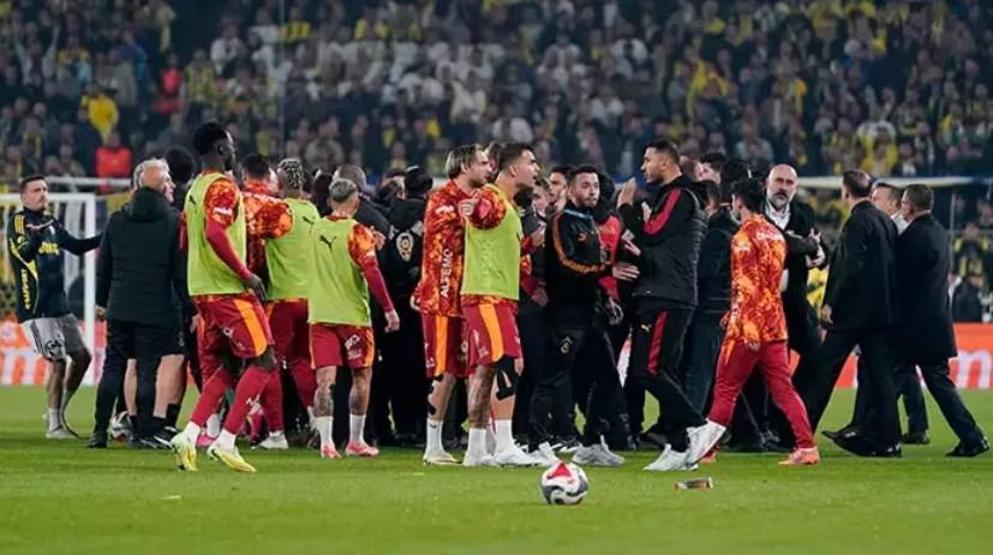 Fenerbahçe- Galatasaray derbisi öncesi gerilim Zor ayırdılar