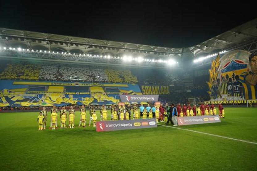Galatasaray ve Fenerbahçeyi bekleyen zorlu fikstür Zafer ayı mı kader ayı mı