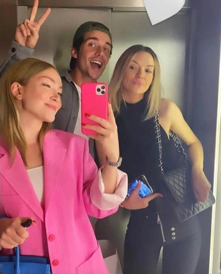 Lvbel C5in Aşk Hayatı Gündemde Danla Bilic’in Yakın Arkadaşıyla Romantik Poz