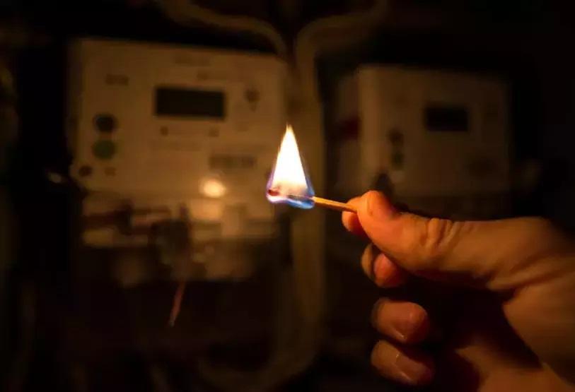 2 ARALIK 2025 İSTANBUL AYEDAŞ-BEDAŞ ELEKTRİK KESİNTİSİ: İstanbulda Elektrik Kesintisi Ne Zaman Bitecek, Elektrikler Ne Zaman Gelecek Sarıyer, Silivri...