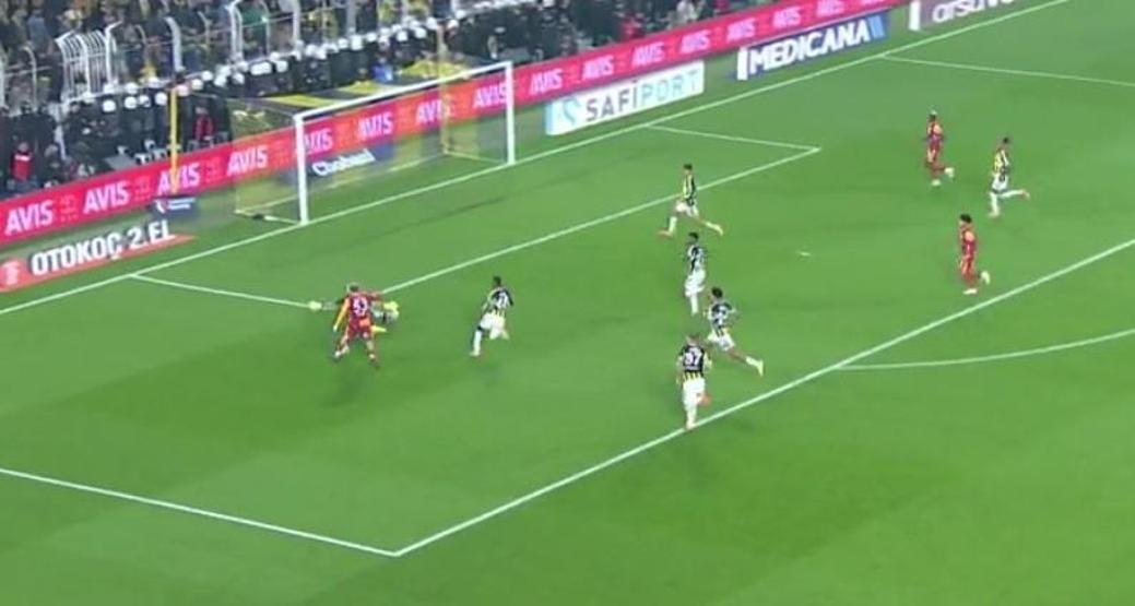 Derbinin tartışmalı pozisyonları incelendi Fenerbahçenin gol iptali doğru mu