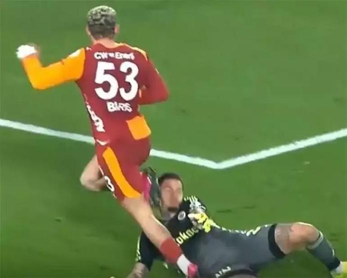 Derbinin tartışmalı pozisyonları incelendi Fenerbahçenin gol iptali doğru mu