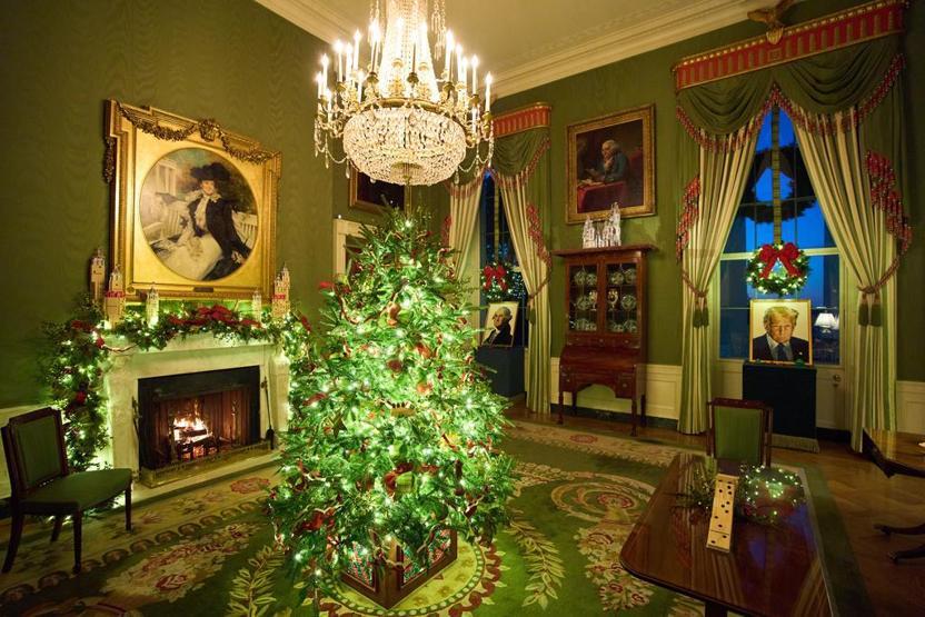 Melania’nın Noel sürprizi: Süslemeleri kendi seçti Lego portre detayı... Hepsinin bir anlamı var