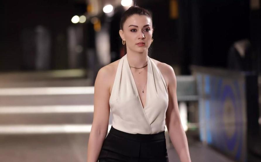 Burcu Özberk’ten kahreden haber Acı kaybını sanal medyadan duyurdu