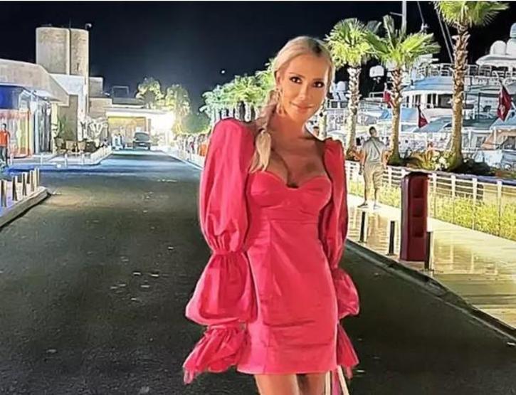 Hande Demir Londra’da hırsızlık şoku yaşadı Çalınan miktar dudak uçuklattı