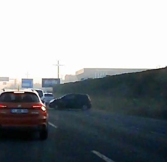 ÖLÜME MAKAS: Kontrolden çıktı, takla attı