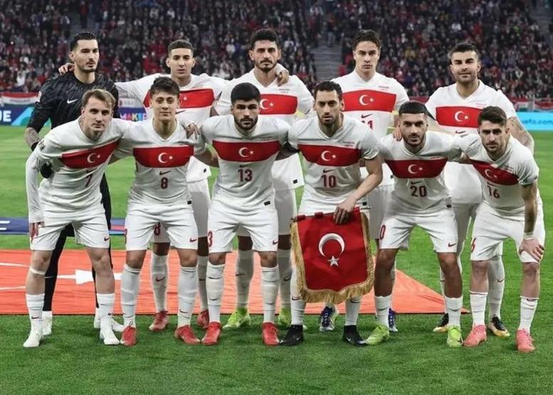 2026 FIFA DÜNYA KUPASI GRUPLARI BELLİ OLUYOR Dünya Kupası grup kura çekimi ne zaman, saat kaçta, hangi kanalda A Milli Takım play-off turunu geçerse...