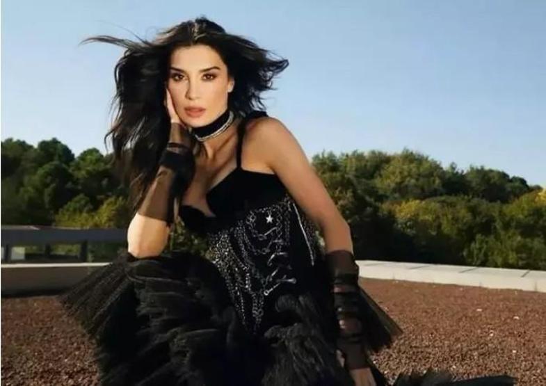 Burcu Kıratlıdan Aşk Hakkında Samimi İtiraf: Aşk Gerçekten İyileştiriyor