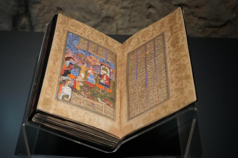 700 YILLIK YAZMA ESERLER İSTANBUL’DA BİR ARAYA GELDİ