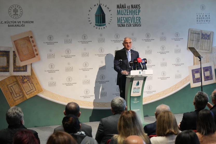 700 YILLIK YAZMA ESERLER İSTANBUL’DA BİR ARAYA GELDİ