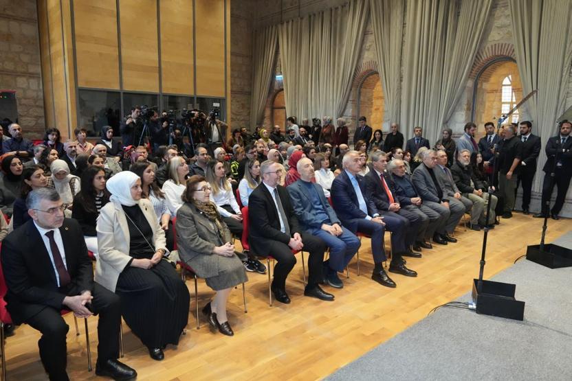 700 YILLIK YAZMA ESERLER İSTANBUL’DA BİR ARAYA GELDİ