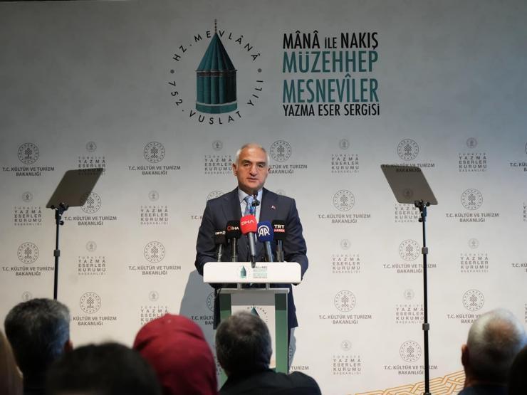 700 YILLIK YAZMA ESERLER İSTANBUL’DA BİR ARAYA GELDİ