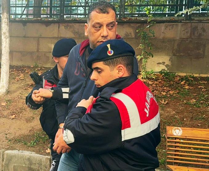 Otizmli öğrencisini merdivenden ittiği ileri sürülmüştü O okul müdürünün tahliye talebine ret